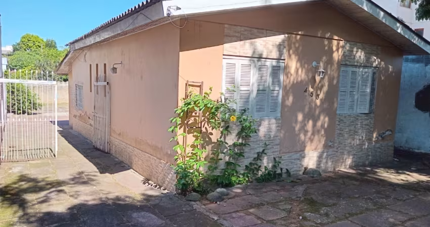 Casa em frente ao Teresópolis TC