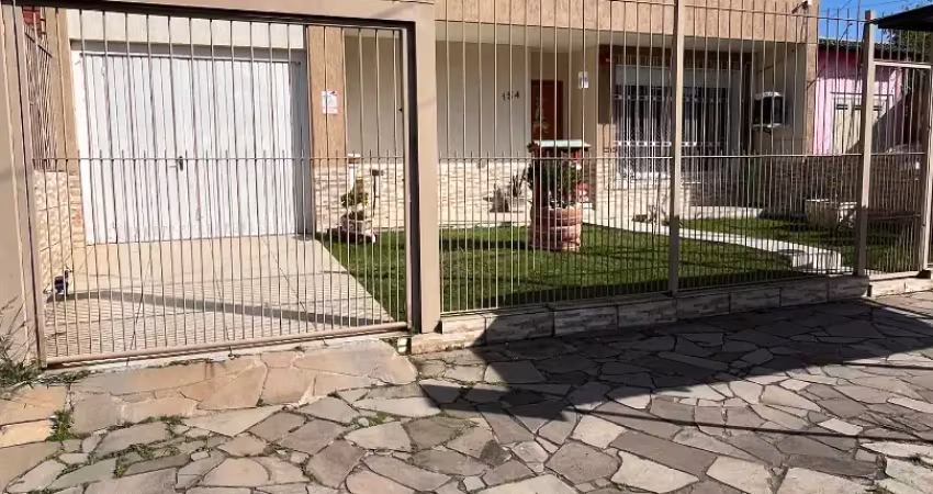 Casa com 3 quartos à venda na Estrada Vila Maria, 154, Cavalhada, Porto Alegre