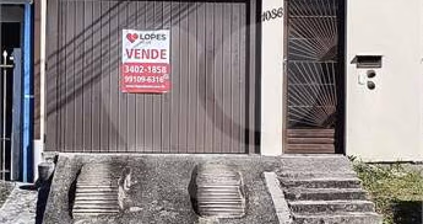 Sobrado com 3 quartos à venda em Bairro Alto - PR