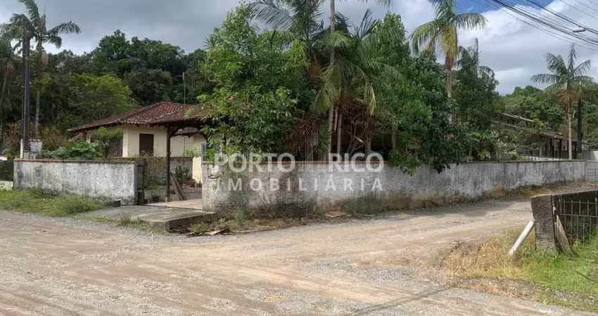 Casa c/  04 dormitórios   -bairro  joão costa  - joinville -sc