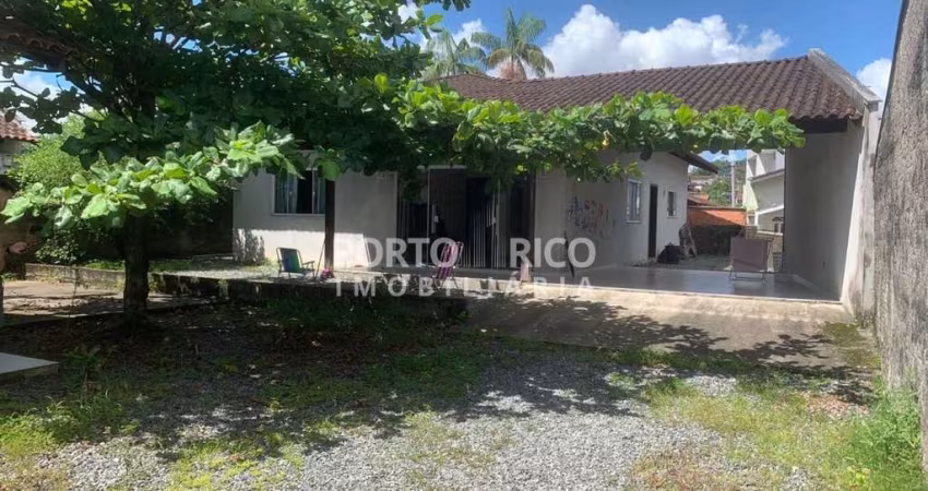 02 casas c/ 03 dormitórios  sendo 01 suíte -  Bairro Iririu - Joinville-SC .