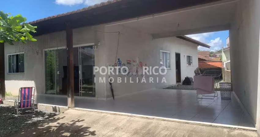 Oportunidade  de 02 casas  no terreno c/ 03 dormitórios  sendo 01 suíte -  bairro iririu - joinville-sc .