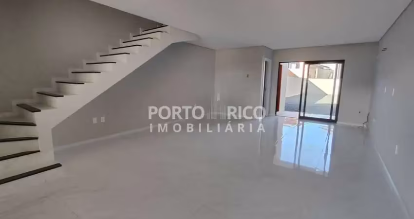 Sobrado geminado de 142m² no bom retiro - amplo terreno nos fundos