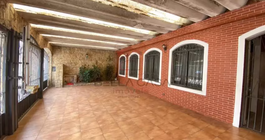 Casa  terrea à venda na mooca com 3 suítes, entrada lateral e quintal - e