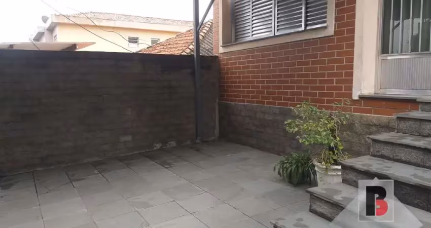 Casa à venda na vila diva, com 04 moradias, terreno 10 x26, ótima para venda ou construção