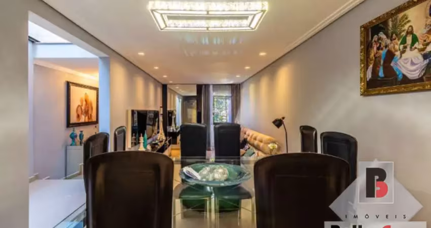 Casa à venda na Mooca com 4 quartos e 7 vagas - 218m2