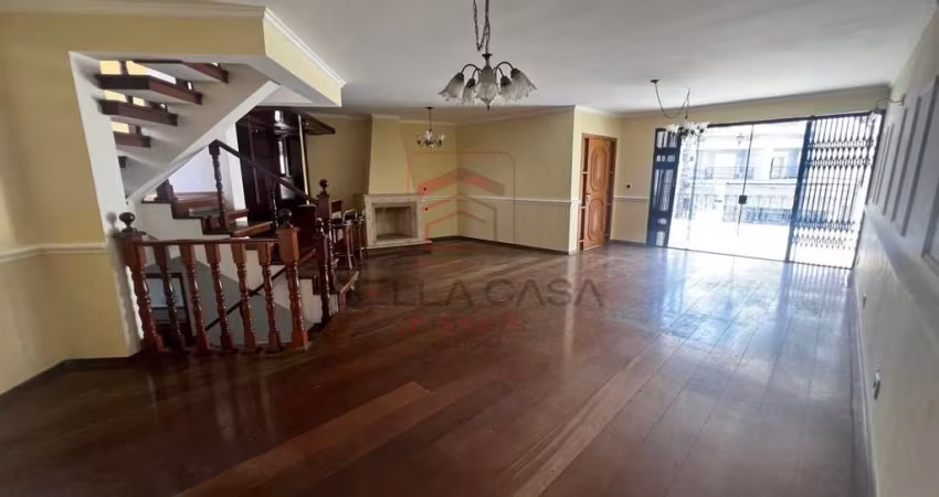 Sobrado à Venda na Mooca - 3 Suítes, 3 Vagas e Espaço Gourmet