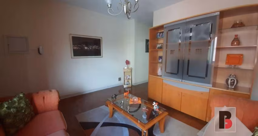 Apartamento á venda na Mooca em excelente localização.