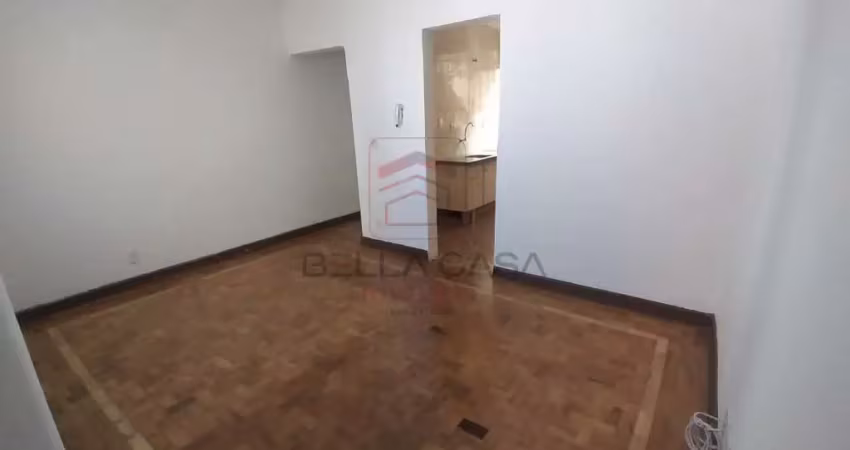 Apartamento com 2 dormitórios a poucos metros da av paes de barros