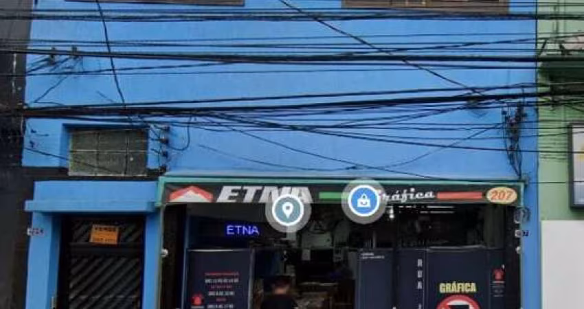 Sobrado á venda com salão comercial na Mooca