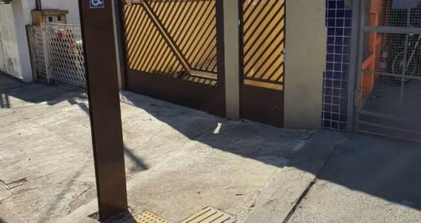 Casa de condomínio com 6 casas  e  1  quarto à Venda - Renda de R$ 6.000,00