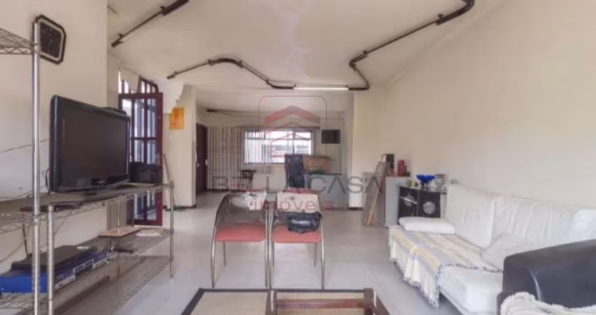 Sobrado a venda no Bairro da mooca com 5 quartos e quintal