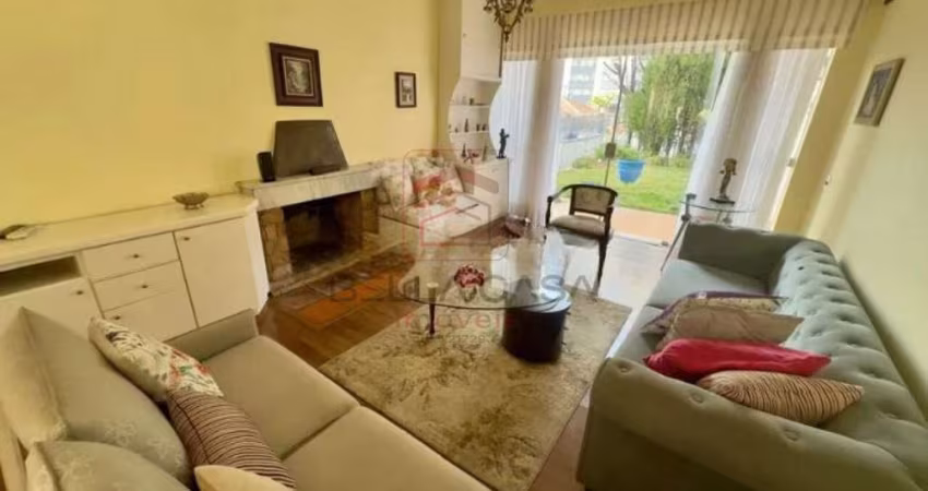 Sobrado- V Regente Feijó -  3 dorm 1 suíte 2 banheiros 3 vagas ar condic, quintal  e churrasqueira.