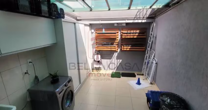 Sobrado á venda - 100 metros com 3 dormitórios - 1 suite - 2 vagas
