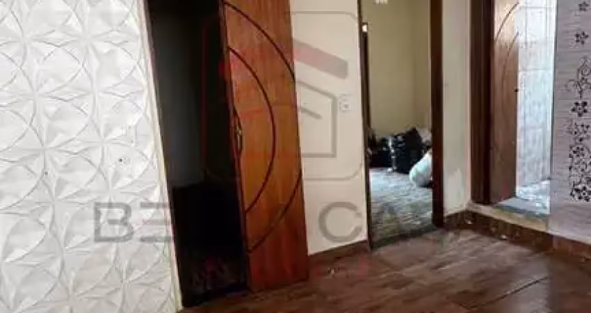 *** DUAS CASAS + SALÃO À VENDA - 450M² ***