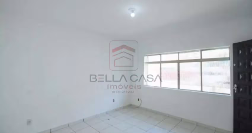 Casa a venda na vila libanesa, com tres casas no fundo, independentes