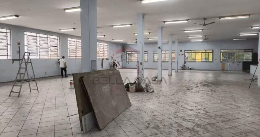Salao comercial, sobre loja, a 2 quadras do metro belem