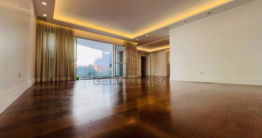 Apartamento a venda 235m² - Alto Padrão - 3 suítes - 3 vagas - um por andar