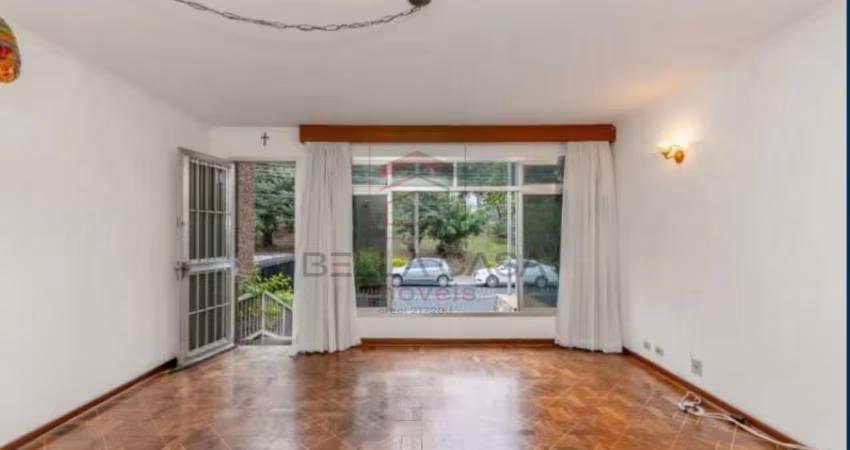 Sobrado na Mooca | 198m² | 3 Dormitórios | 5 Vagas