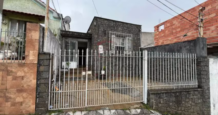 Casa térrea para reforma  - santa clara - ótimo terreno - rua tranquila- 2 vagas para carro  pequeno
