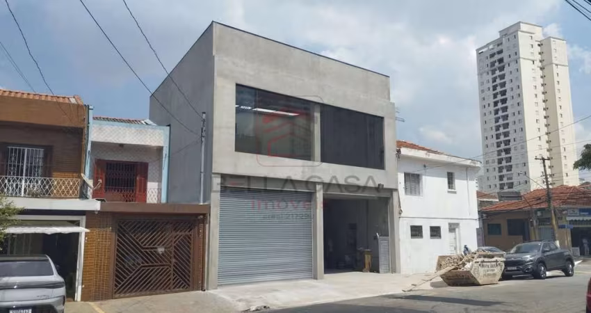 Galpão para locação na Mooca com pé direito alto, vão livre e portão automatio + isolamento termico