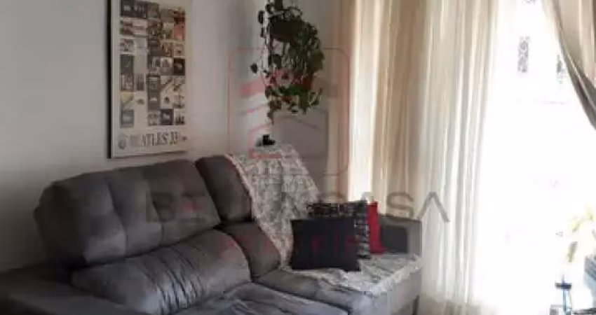 Apartamento reformado com 3 dormitórios e 1 vaga na vila ema