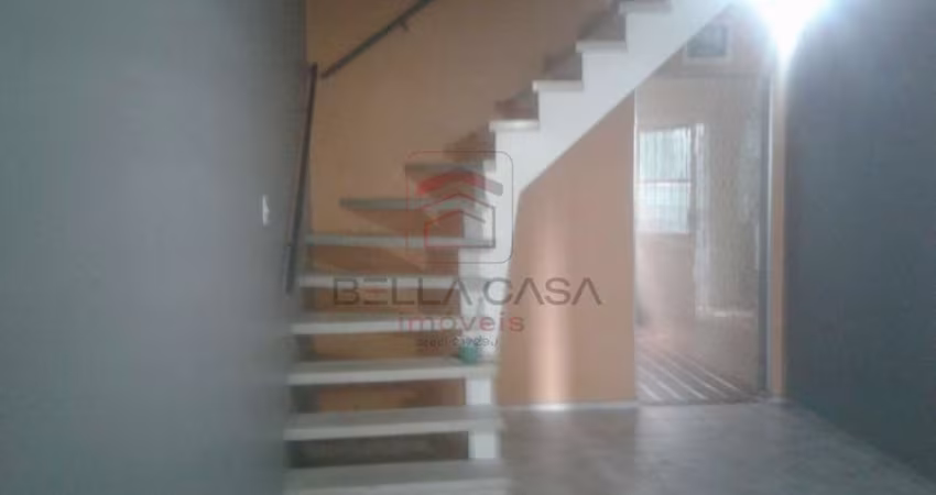 Sobrado Moóca   2 dormitórios  2 banheiros  sala  cozinha   1 vaga