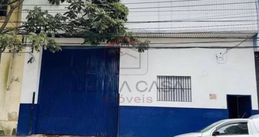 Galpão/Depósito/Armazém e 2 banheiros para Alugar, 382 m²