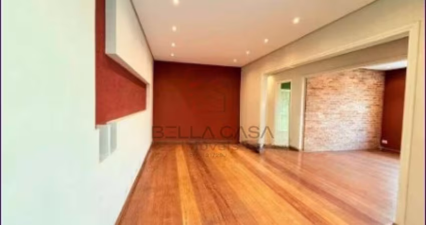 Linda Casa Térrea no Jd Avelino com 3 suítes