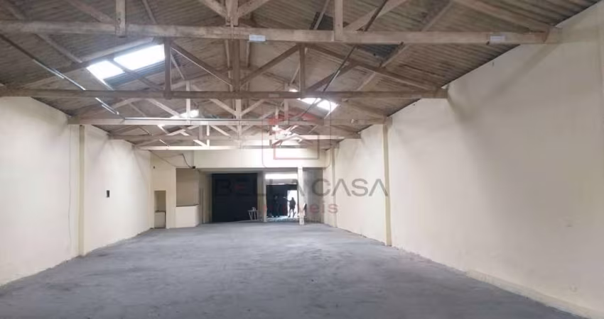 Galpão Comercial na Mooca, 400m2 , salão vão livre, 05 banheiros  e 05 salas