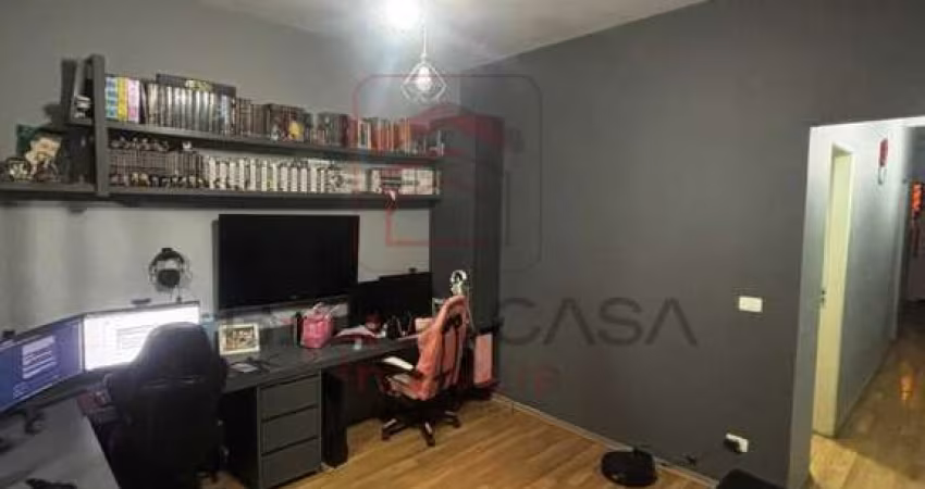 Casa à venda com 55m², 1 quarto e 2 vagas.