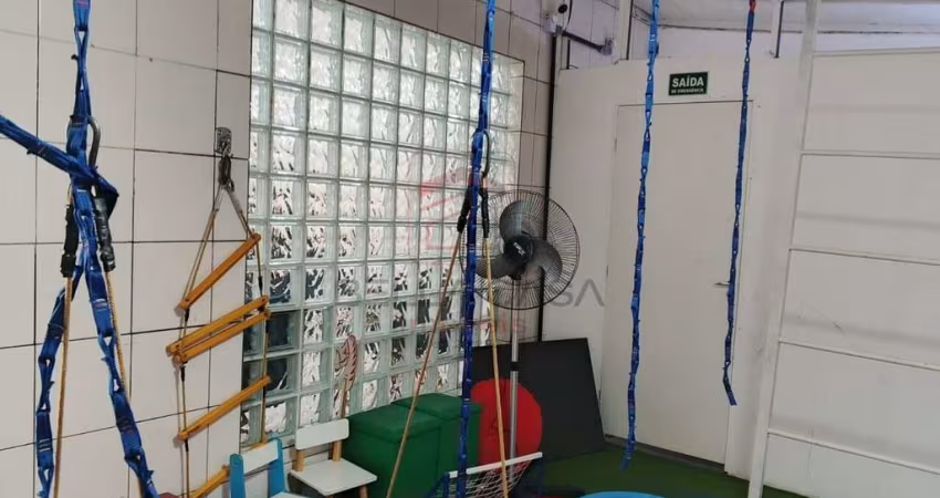 Sobrado á Venda na Mooca com 03 Dormitórios (02 Suites), 02  vagas