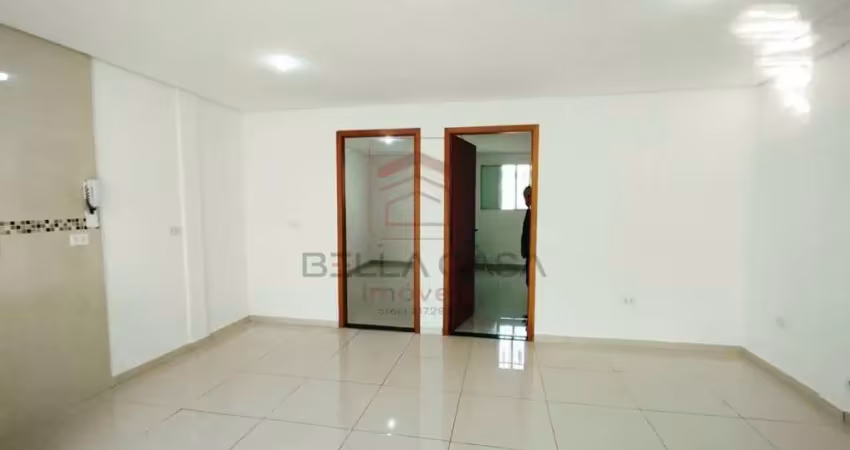 Casa assobradada na vila santa clara, 55 m2, 02 quartos e 01 vaga