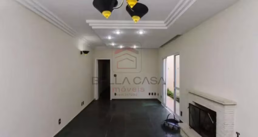 Sobrado na vila prudente , 03 quartos, 02 vagas de garagem e dependência de empregada