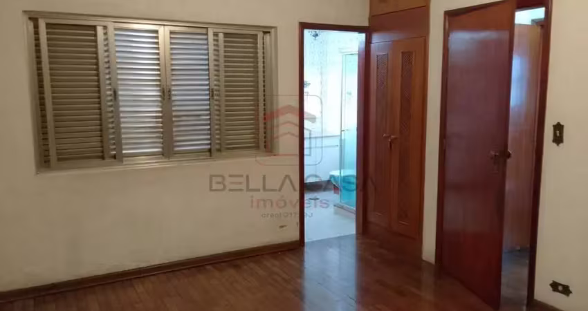 Casa com 3 quartos para alugar na Rua Henrique Peres, 103, Mooca, São Paulo