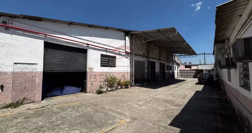 Galpão estrategicamente posicionado na rua capitão pacheco e chaves