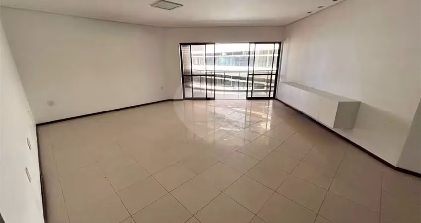 Apartamento com 3 quartos à venda na Carlos Povina Cavalcanti, Jatiúca, Maceió