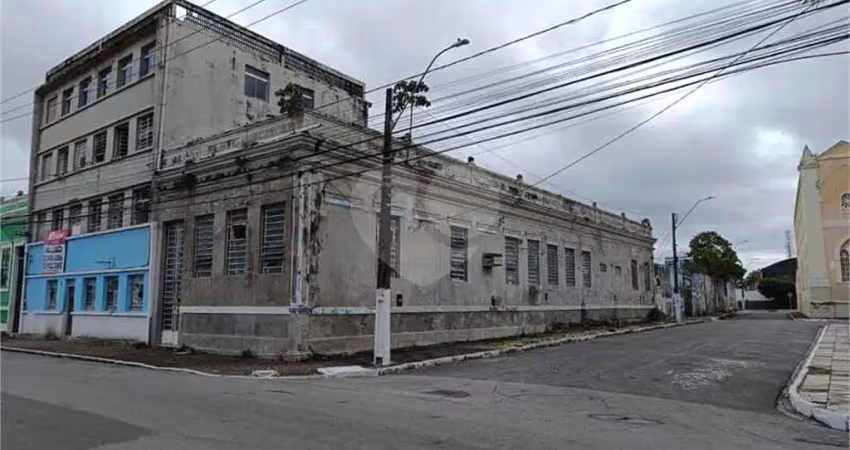 Barracão / Galpão / Depósito à venda na Dois Leões, Jaraguá, Maceió