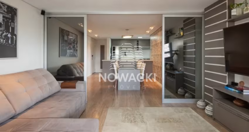 APARTAMENTO COM 2 QUARTOS E 2 VAGAS NO PORTÃO