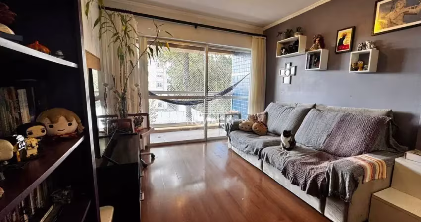 Apartamento com 2 quartos, 70m2, ótima localização no juvevê!