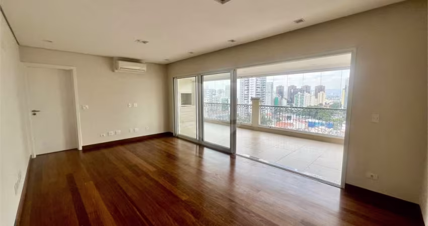 Apartamento com 4 quartos para locação em Perdizes - SP