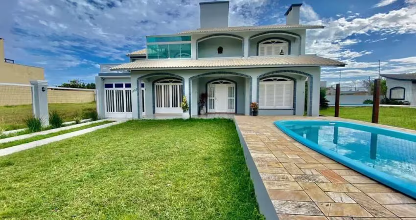 Casa com 3 quartos à venda na Avenida Oswaldo Bastos, 1197, Zona Nova, Tramandaí
