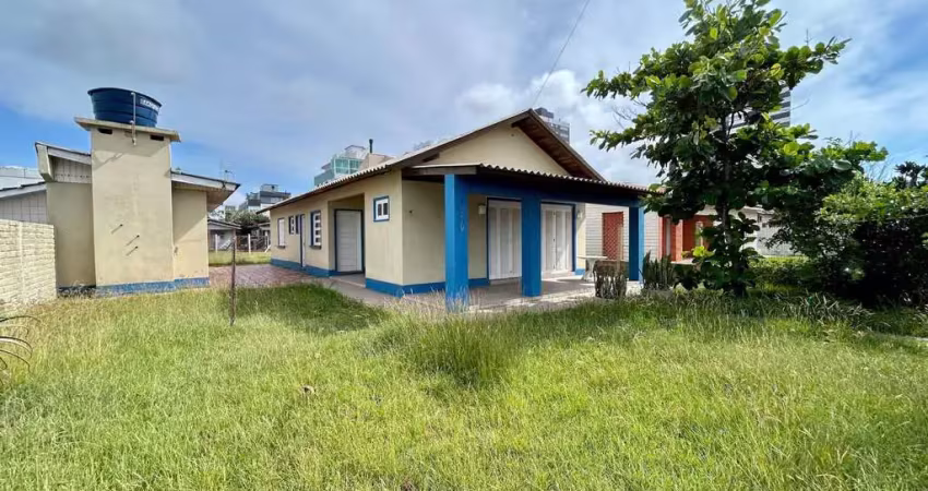 Casa com 4 quartos à venda na Rua 03 de Outubro, 1970, Centro, Tramandaí