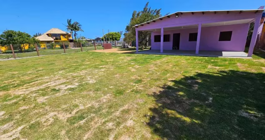 Casa com 2 dormitórios em nova tramandaí - pronta para morar