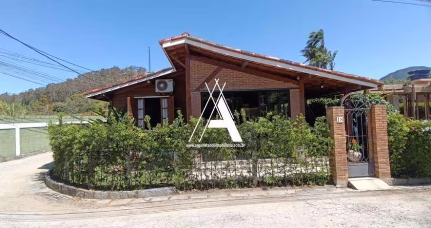 Casa para Venda em Teresópolis, Vargem Grande, 2 dormitórios, 1 suíte, 2 banheiros, 1 vaga