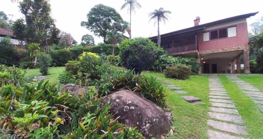 Casa para Venda em Teresópolis, Granja Guarani, 3 dormitórios, 1 suíte, 2 banheiros, 6 vagas