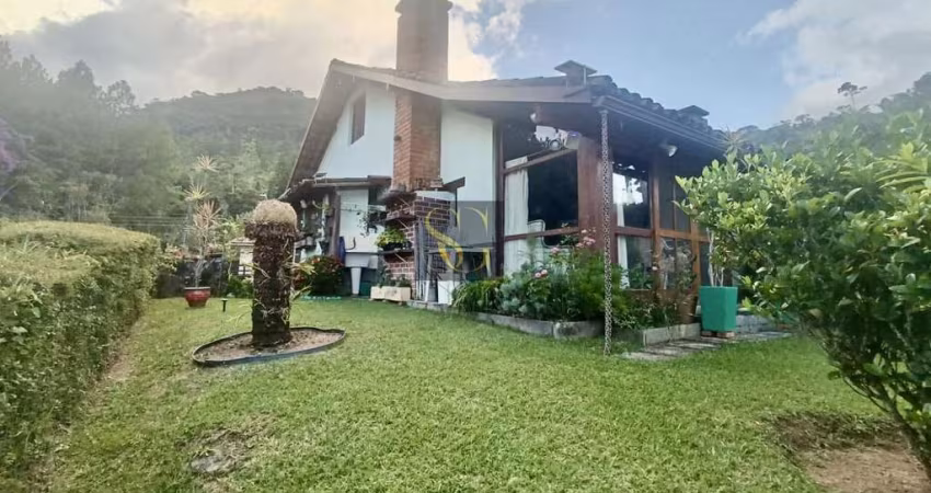 Casa em Condomínio para Venda em Teresópolis, Vargem Grande, 2 dormitórios, 1 suíte, 2 banheiros, 1 vaga