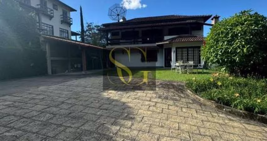 Casa para Venda em Teresópolis, Golfe, 6 dormitórios, 3 suítes, 5 banheiros, 15 vagas