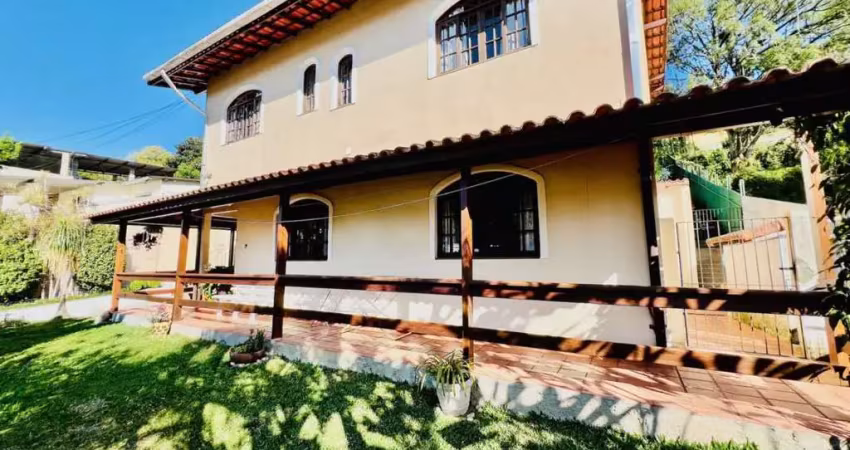Casa para venda em teresópolis, araras, 3 dormitórios, 1 suíte, 4 banheiros, 3 vagas