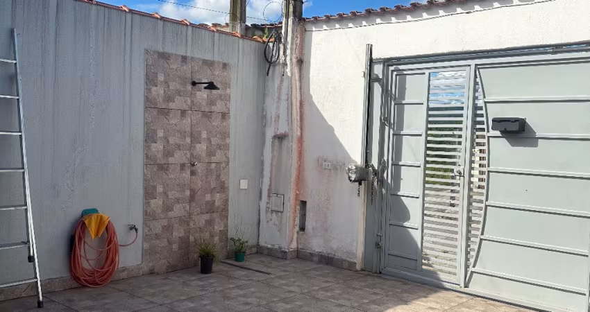 Linda casa semi nova próx a plataforma de pesca